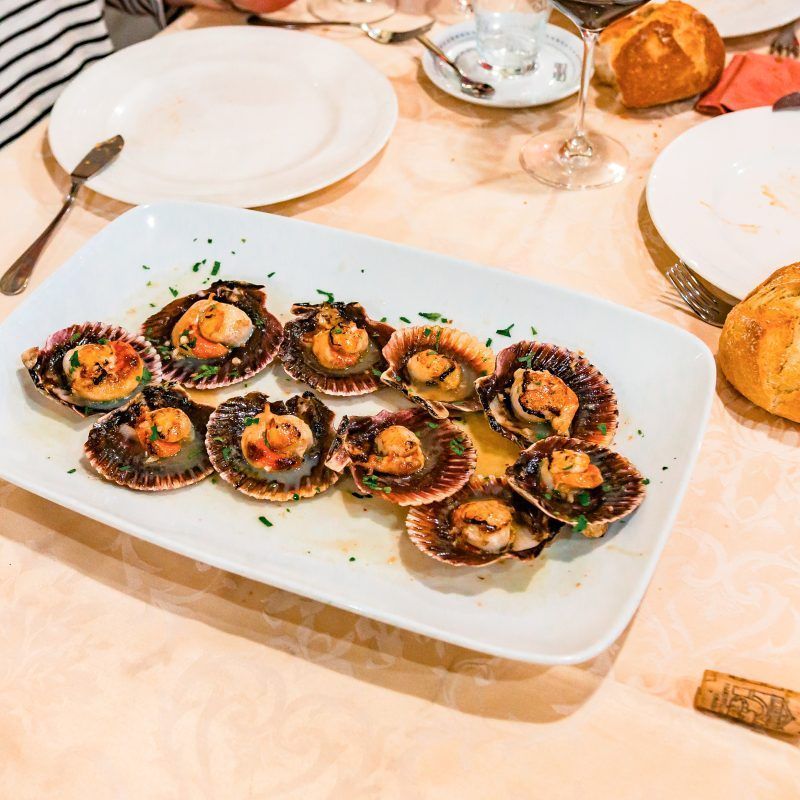 Imagen que muestra un plato de marisco